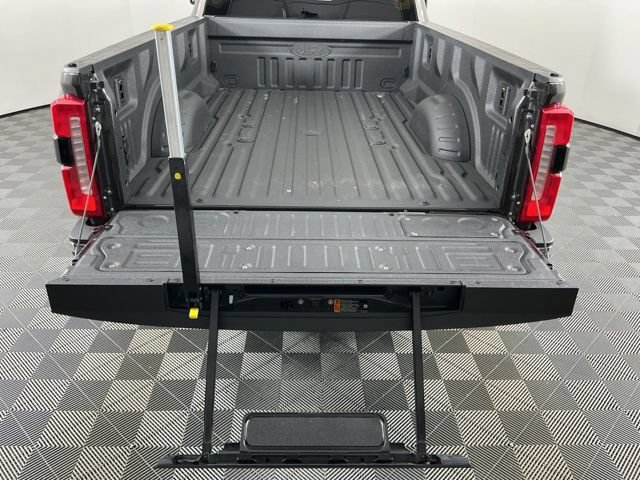 Certified 2025 Ford F450 King Ranch w/ Chrome Package AWD/4WD image 8
