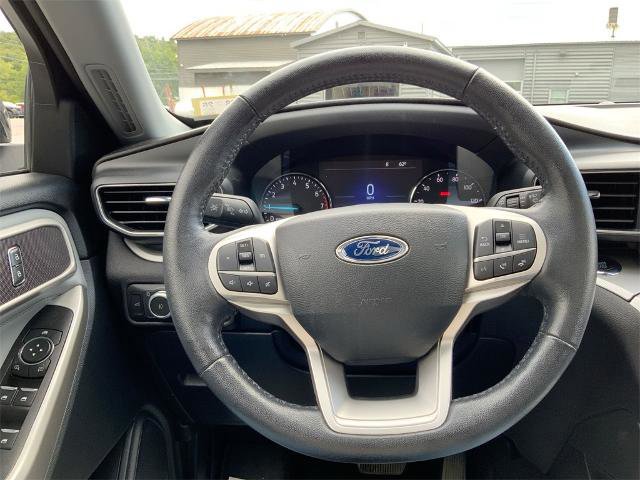 Certified 2022 Ford Explorer XLT w/ Equipment Group 202A image 14