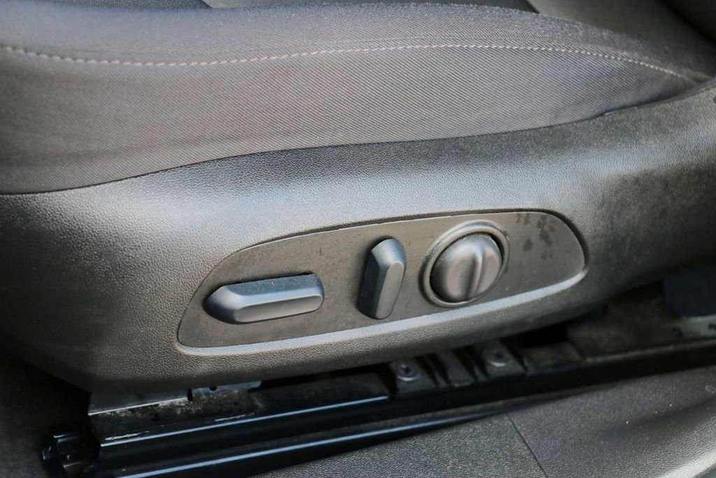 Used 2025 Chevrolet Malibu LT FWD image 19