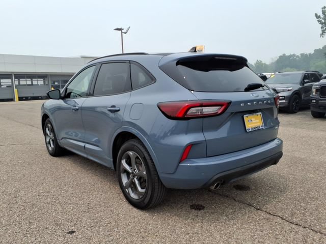 Certified 2023 Ford Escape ST-Line w/ Tech Pack #1 AWD/4WD image 5