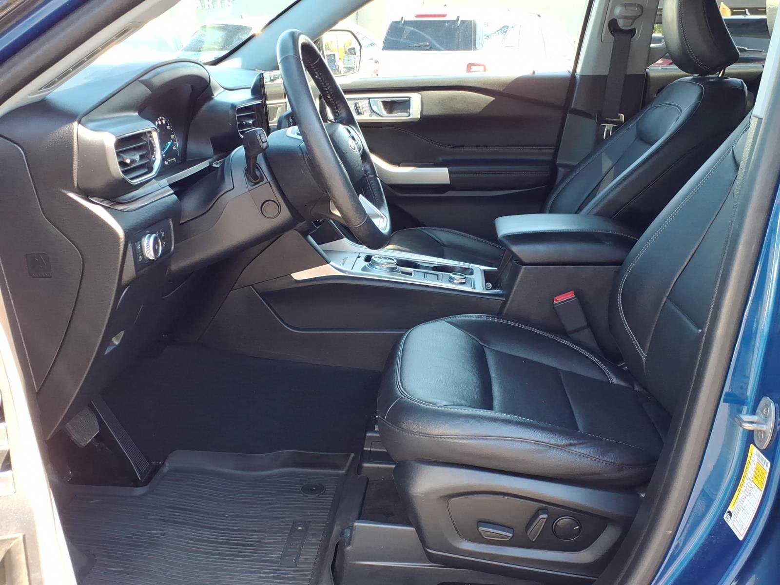Certified 2022 Ford Explorer Limited AWD/4WD image 10