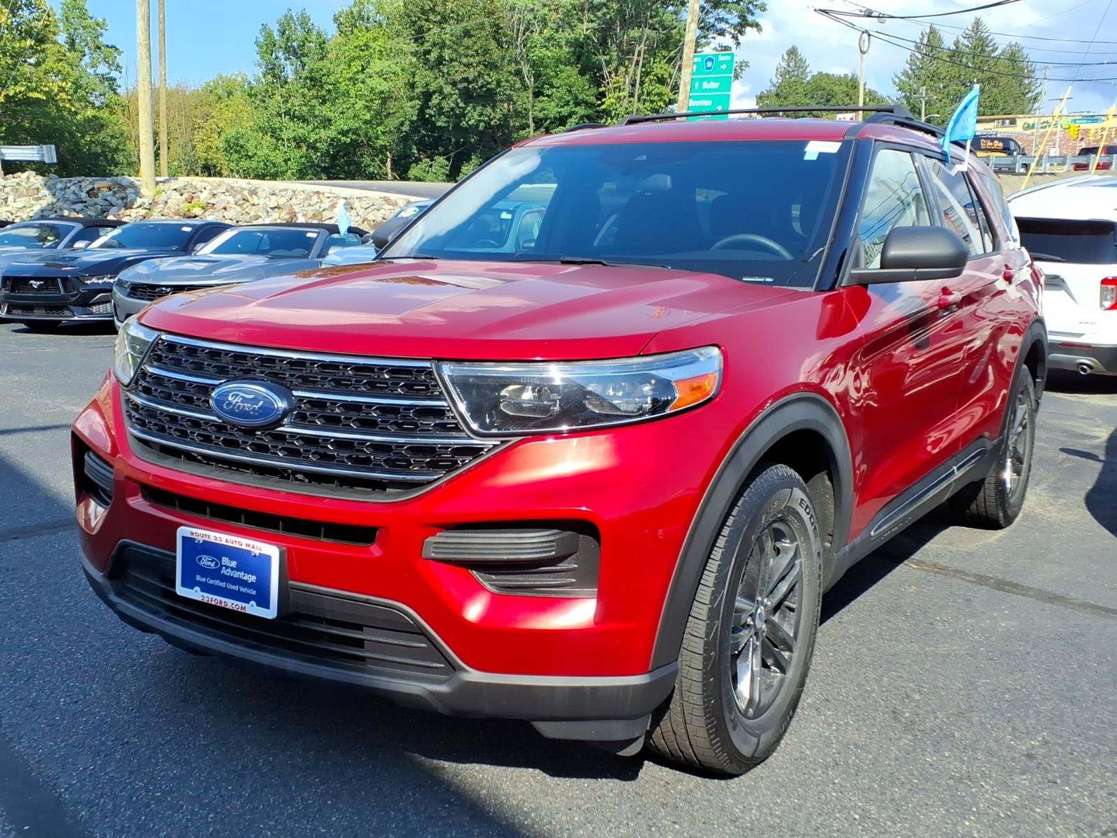 Certified 2020 Ford Explorer XLT w/ Comfort Package AWD/4WD image 4