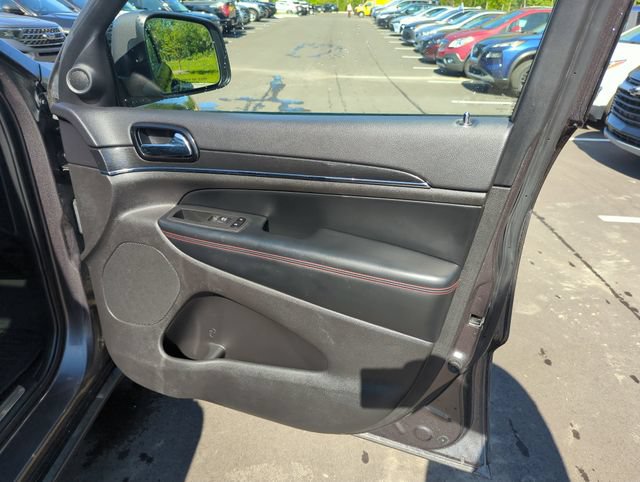 Used 2020 Jeep Grand Cherokee Trailhawk w/ Trailhawk Luxury Group AWD/4WD image 28