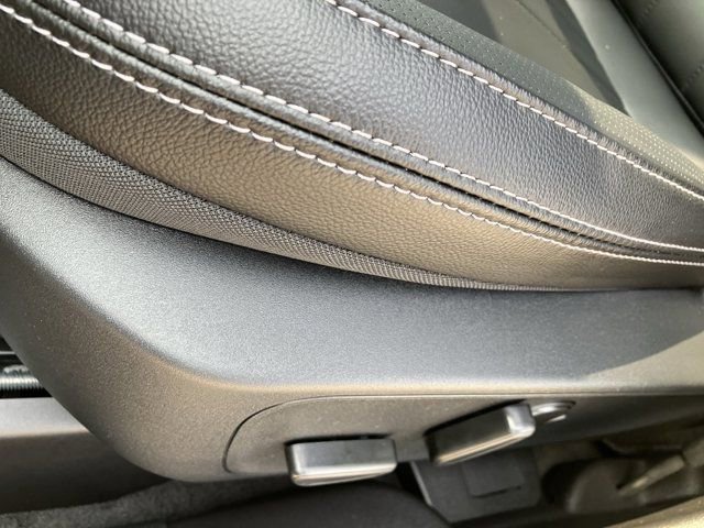 Certified 2025 Ford Escape SE w/ PHEV Premium Package FWD image 24