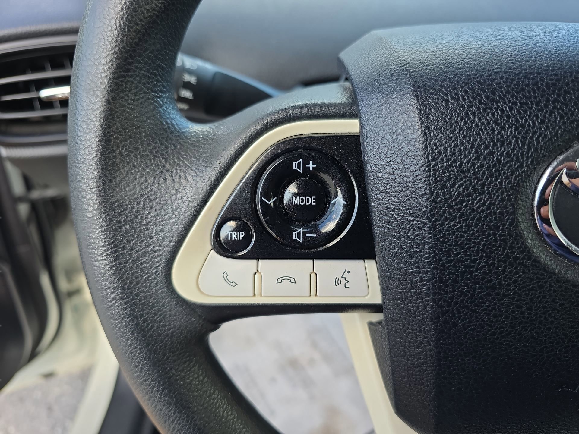 Used 2017 Toyota Prius Four image 53