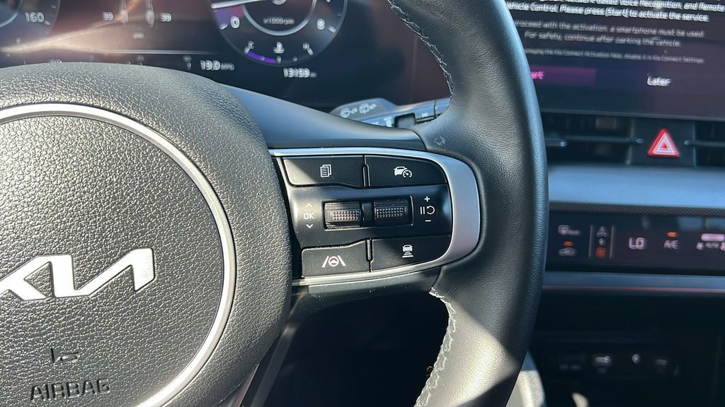 Used 2025 Kia Sportage SX image 22