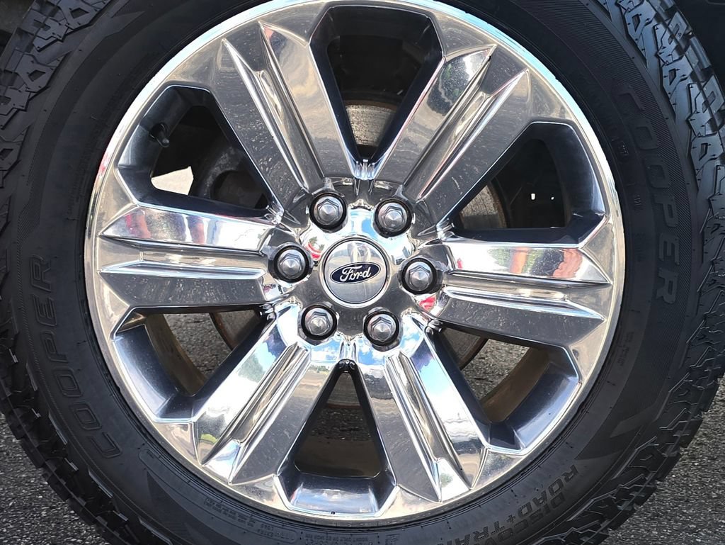 Certified 2018 Ford F150 XLT w/ Equipment Group 302A Luxury AWD/4WD image 14