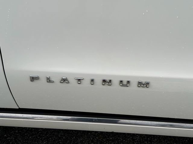 Certified 2023 Ford Expedition Platinum RWD image 6