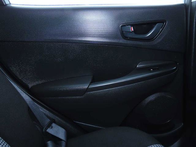 Used 2023 Hyundai Kona SE image 23