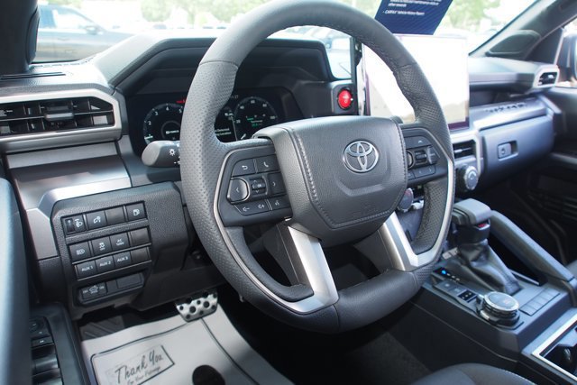 Used 2025 Toyota Tacoma TRD Sport image 15