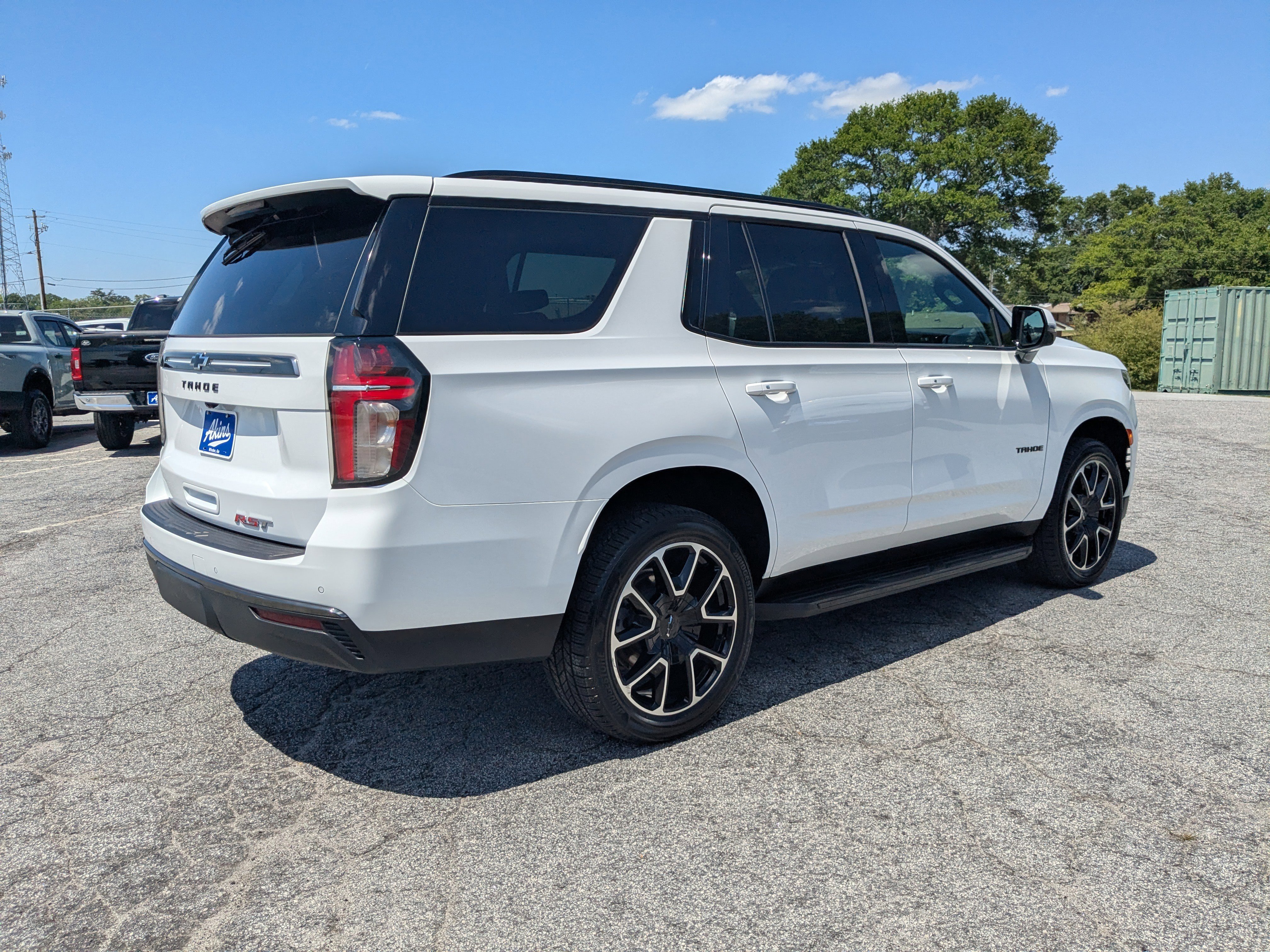 Used 2022 Chevrolet Tahoe RST w/ Luxury Package RWD image 3
