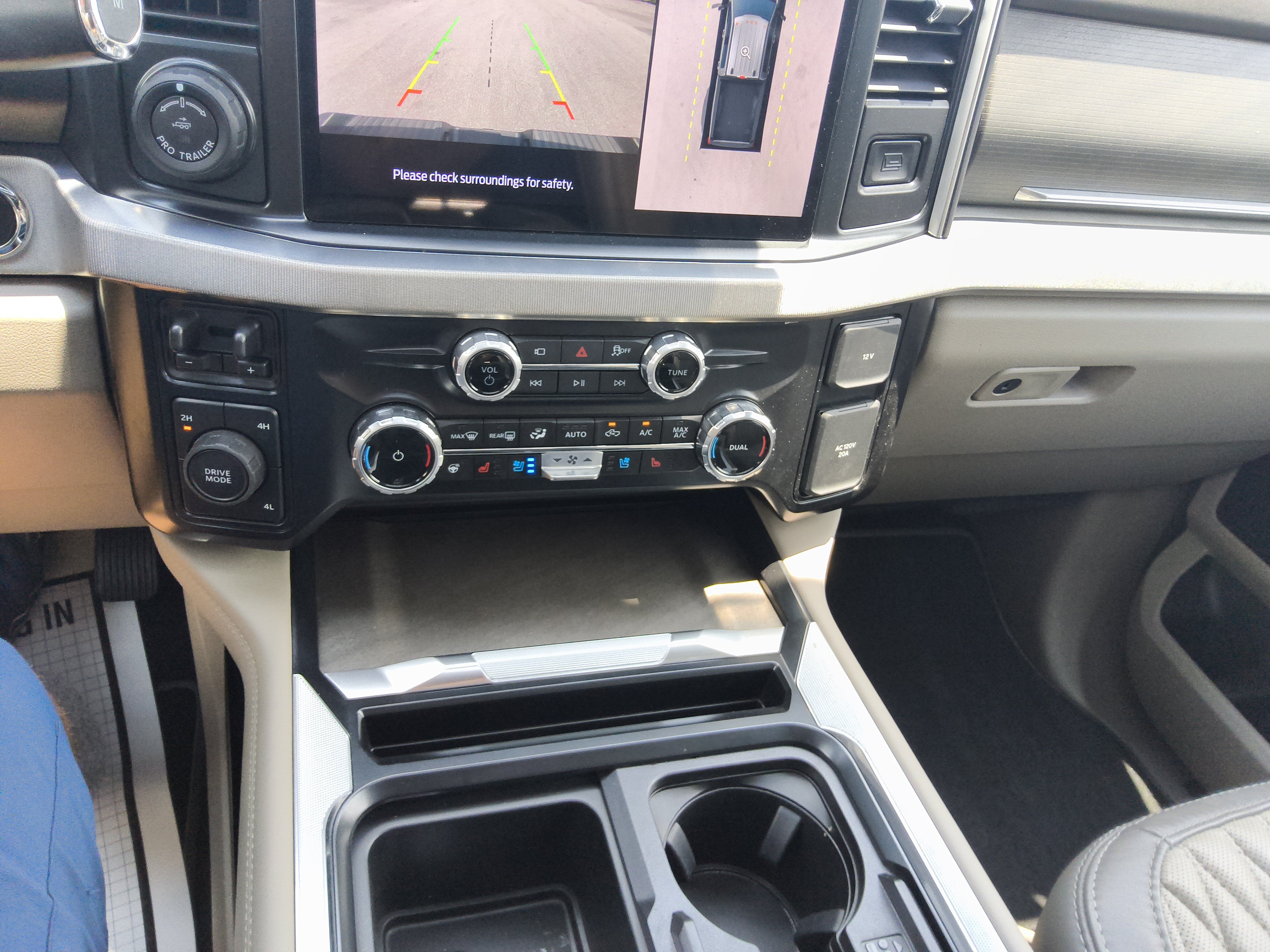 Certified 2025 Ford F450 Platinum w/ Platinum Plus Package AWD/4WD image 40