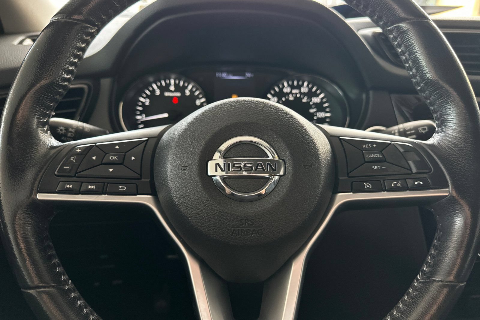 Used 2017 Nissan Rogue Sport SL FWD image 23