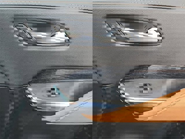 Used 2025 Cadillac XT4 Sport image 33