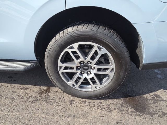 Certified 2025 Ford Expedition Active image 15