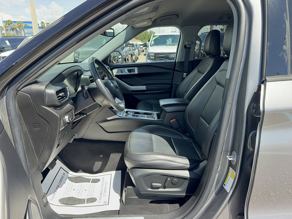 Certified 2022 Ford Explorer Limited RWD image 11
