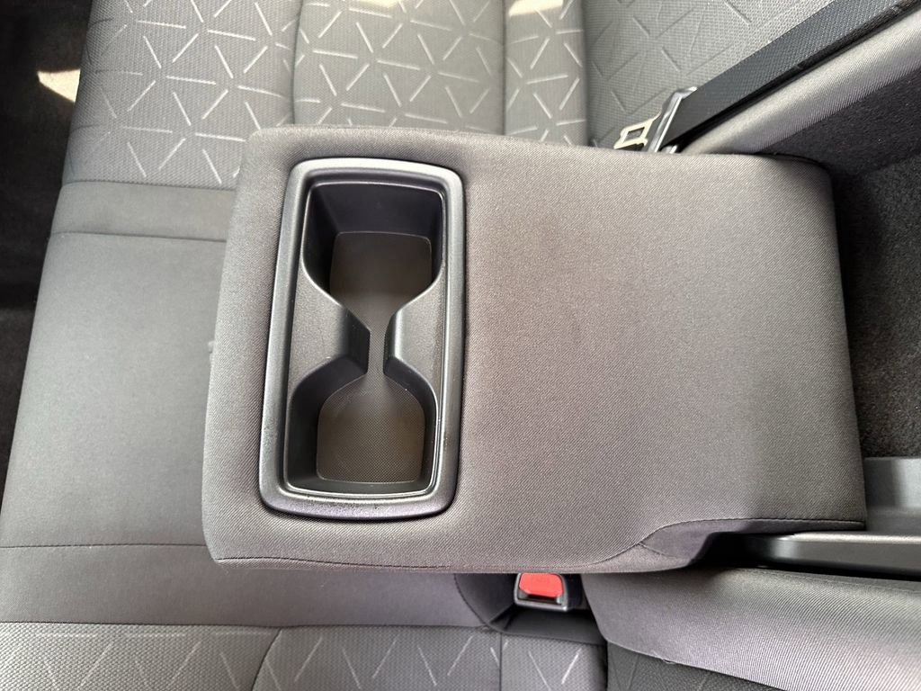 Used 2023 Toyota RAV4 XLE image 32