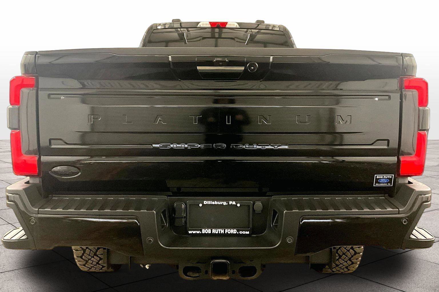 Certified 2024 Ford F350 Platinum w/ Tremor Off-Road Package image 4