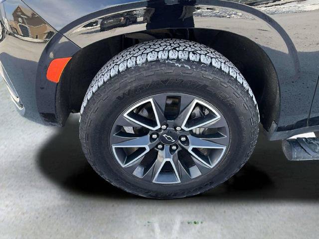 Used 2022 Chevrolet Suburban Z71 w/ Z71 Off-Road Package AWD/4WD image 31