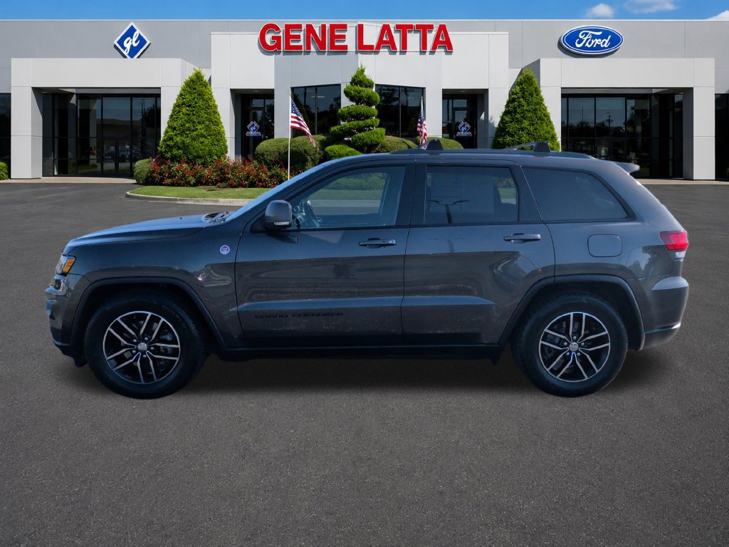 Used 2017 Jeep Grand Cherokee Trailhawk AWD/4WD image 4