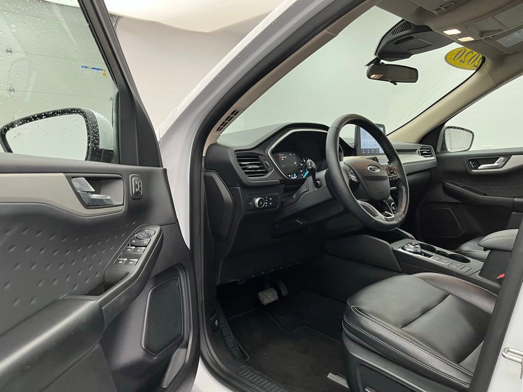 Certified 2020 Ford Escape SEL image 16