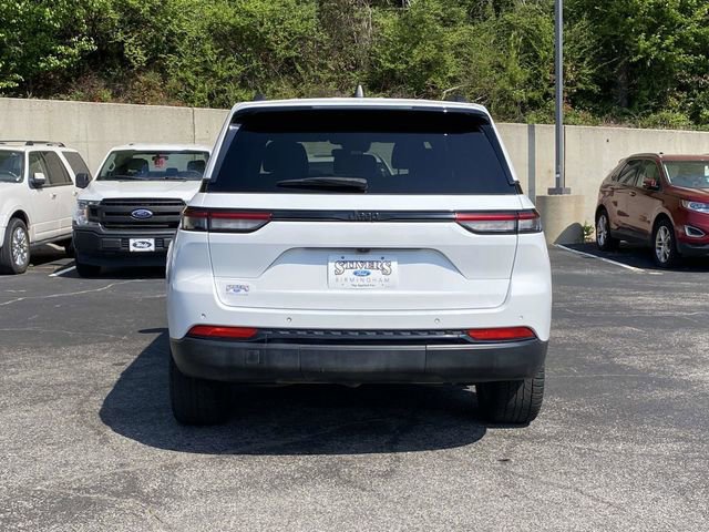 Used 2023 Jeep Grand Cherokee Altitude image 4