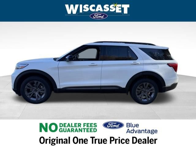 Certified 2022 Ford Explorer XLT w/ Equipment Group 202A image 2
