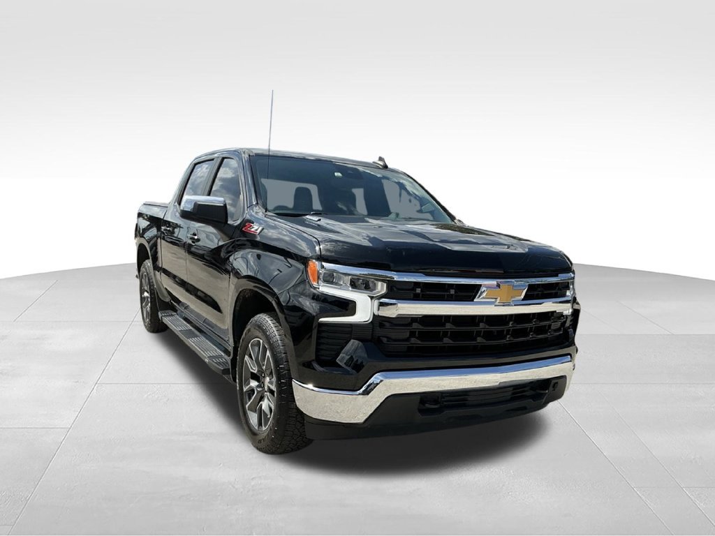 Used 2023 Chevrolet Silverado 1500 LT w/ Z71 Off-Road Package AWD/4WD image 11