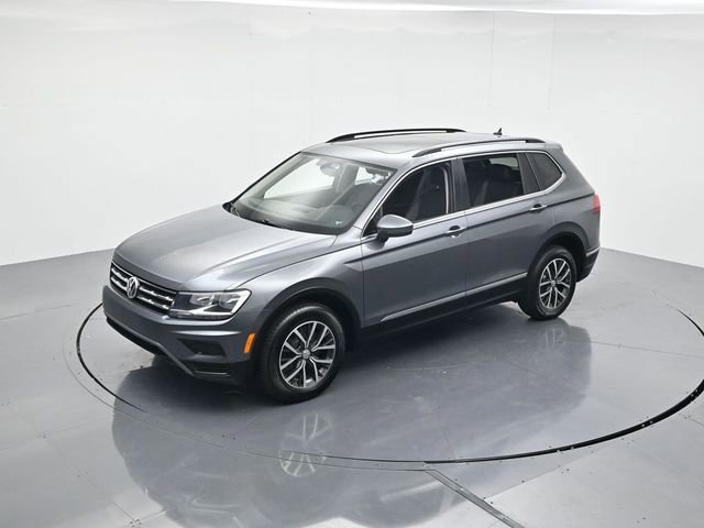 Used 2020 Volkswagen Tiguan SE w/ Panoramic Sunroof Package image 43