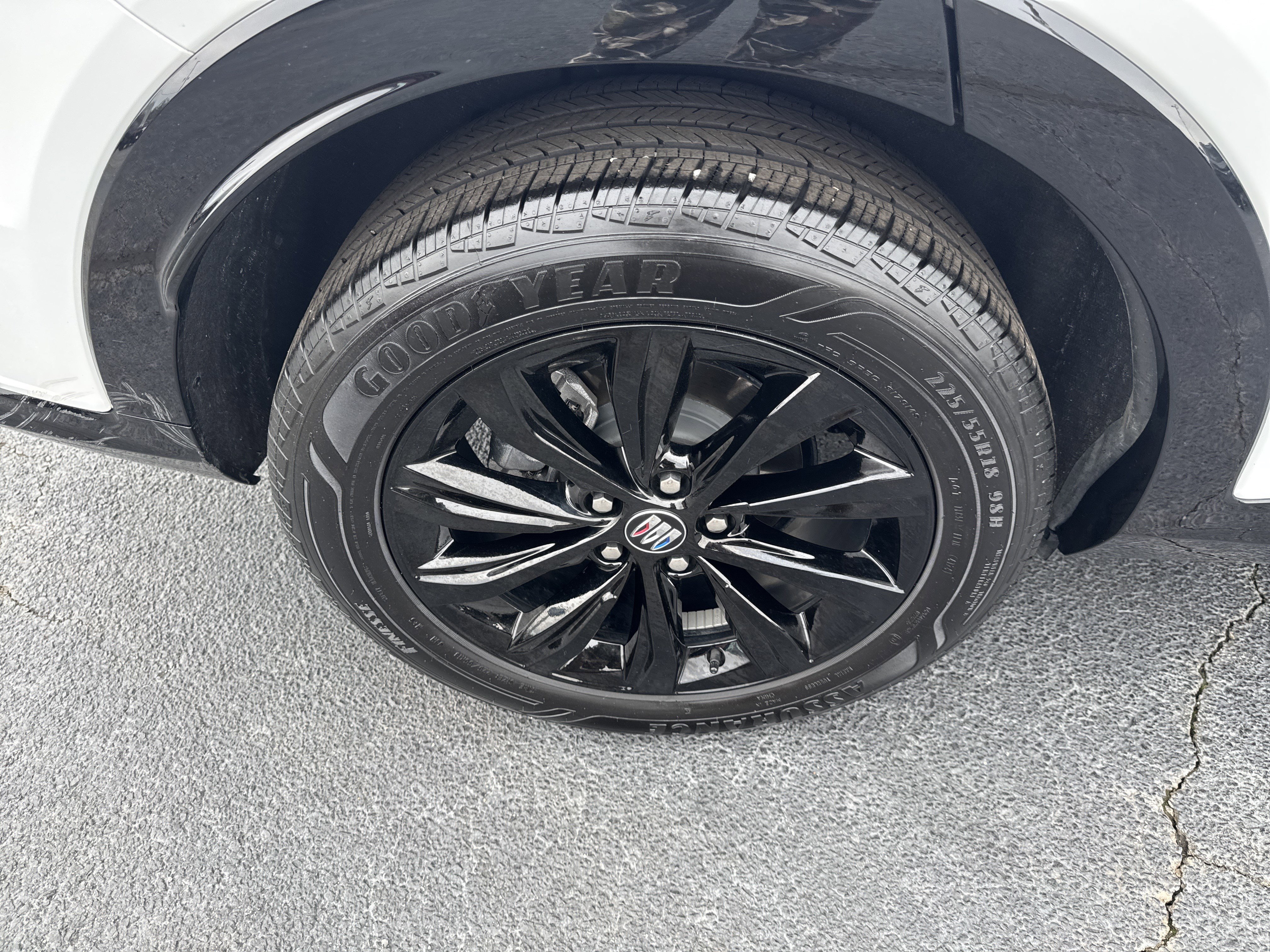 Used 2025 Buick Envista Sport Touring image 17