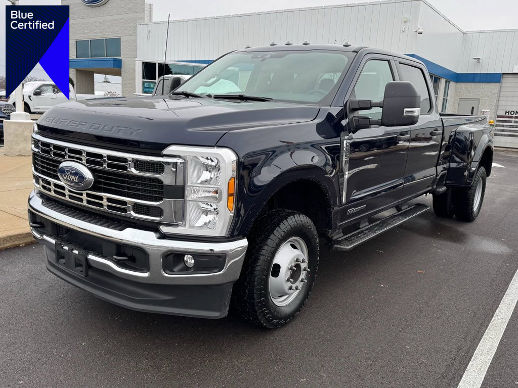 Certified 2025 Ford F350 XLT image 1