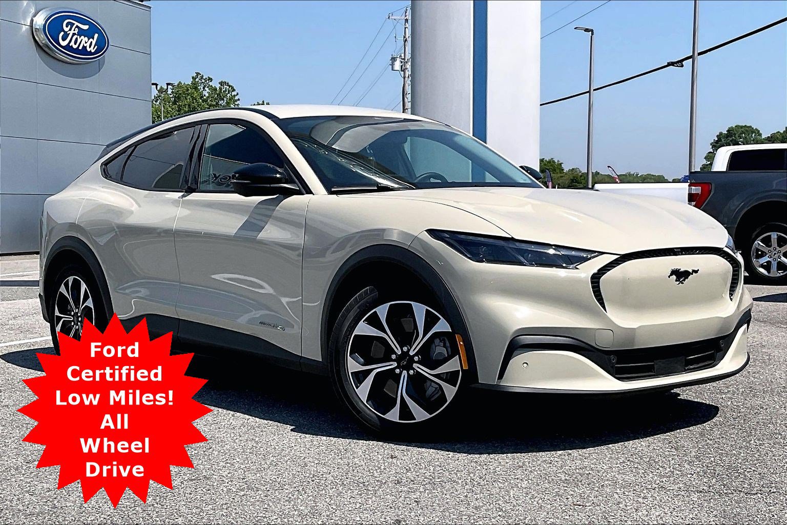Certified 2025 Ford Mustang Mach-E Select AWD/4WD image 1