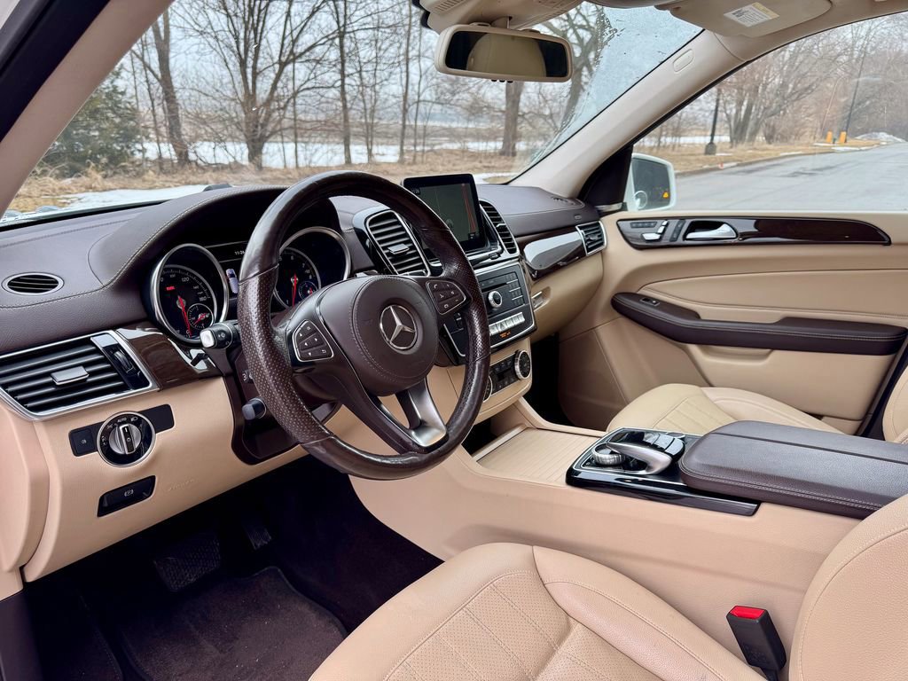 Used 2018 Mercedes-Benz GLS 450 4MATIC image 9