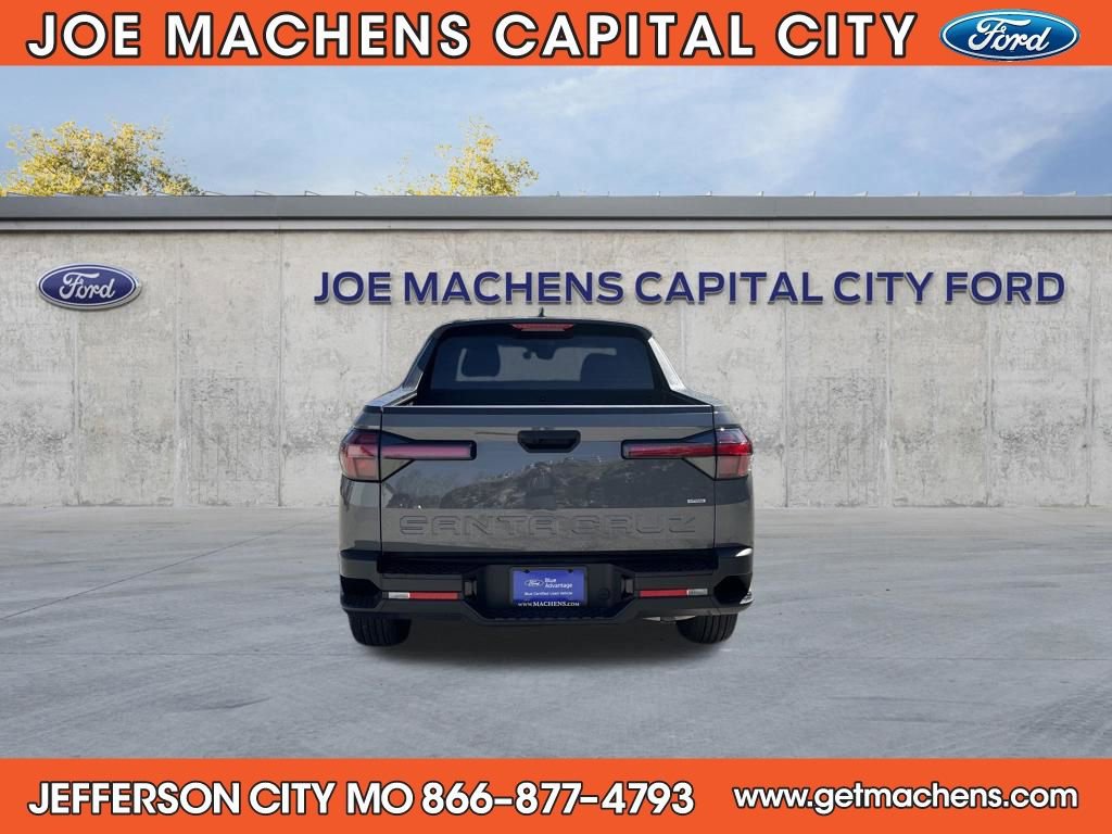 Used 2024 Hyundai Santa Cruz SE image 4