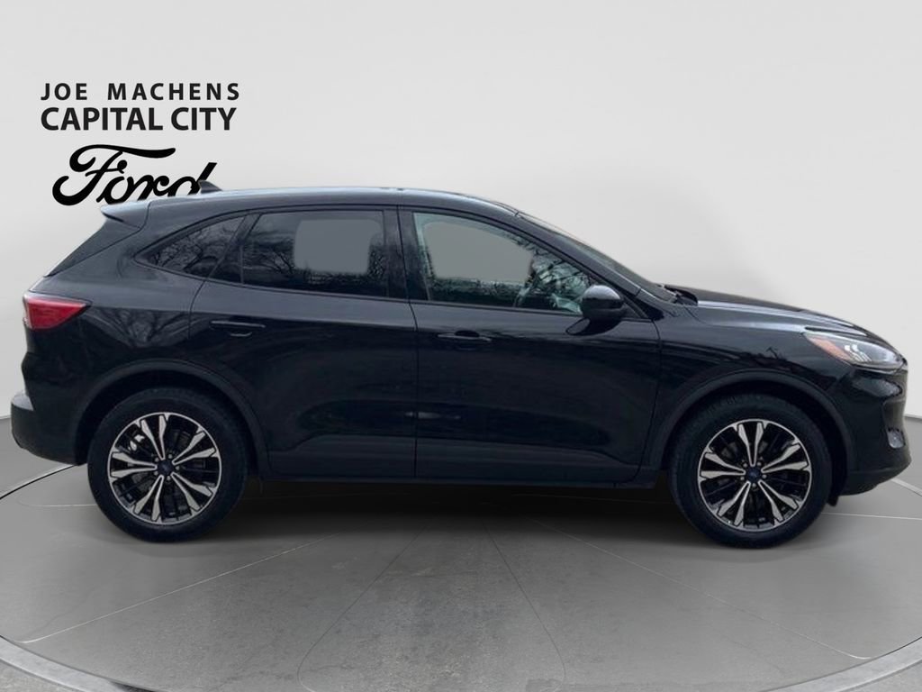 Certified 2022 Ford Escape SE w/ SE Sport Appearance Package AWD/4WD image 6