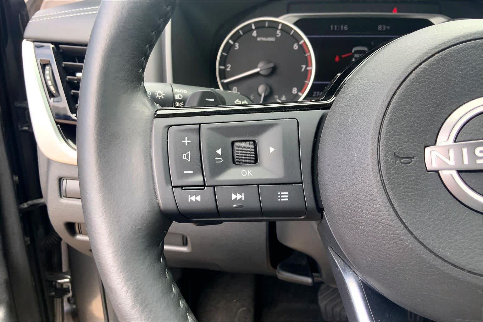 Used 2023 Nissan Rogue SL w/ SL Premium Package FWD image 24