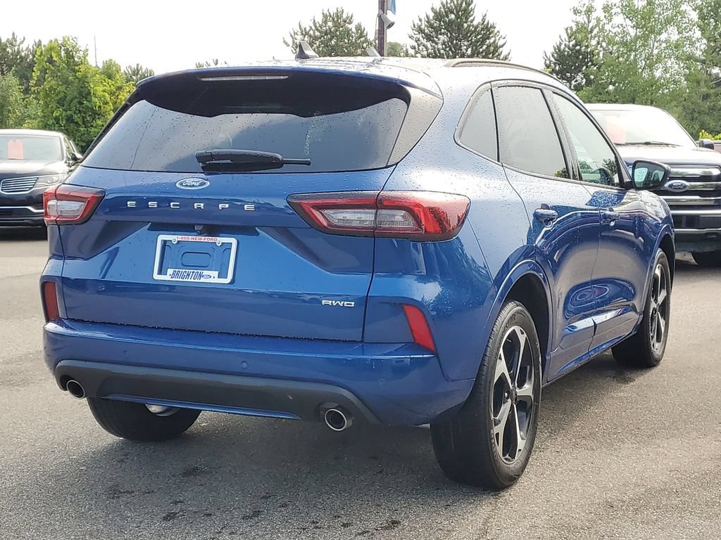 Certified 2023 Ford Escape ST-Line Select w/ Tech Pack #2 AWD/4WD image 4