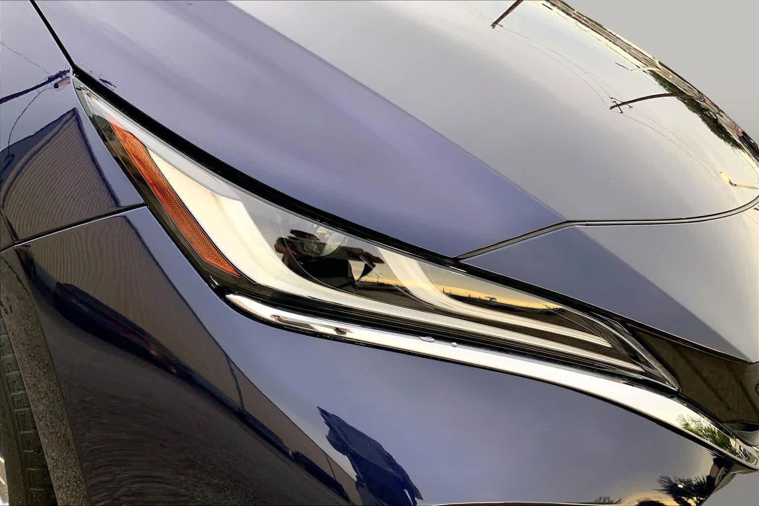 Used 2022 Toyota Venza XLE AWD/4WD image 26