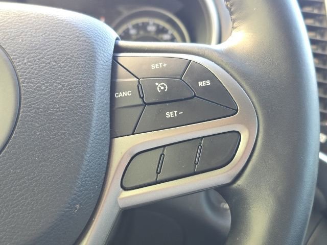 Used 2020 Jeep Cherokee Limited image 18