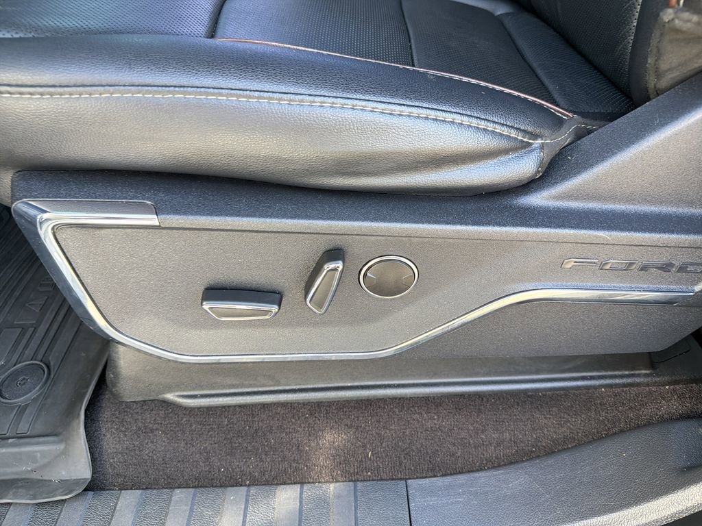 Certified 2022 Ford F150 Lariat w/ Equipment Group 502A High image 19