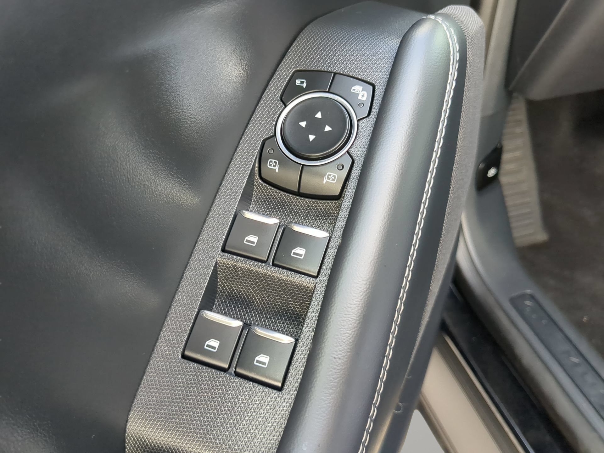 Certified 2025 Ford Mustang Mach-E Select w/ Comfort Package Lite AWD/4WD image 53