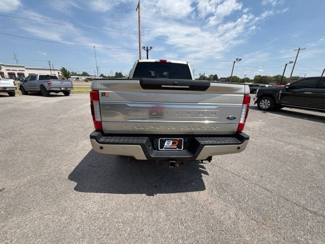 Certified 2017 Ford F350 Platinum w/ Platinum Ultimate Package AWD/4WD image 4