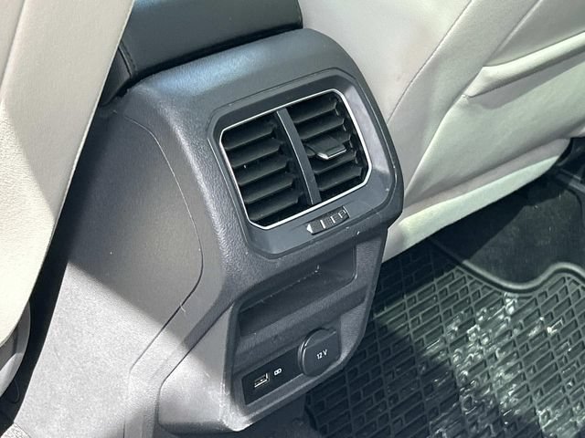 Used 2018 Volkswagen Tiguan SE FWD image 20