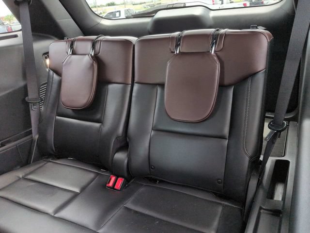 Certified 2022 Ford Explorer Platinum w/ Equipment Group 601A AWD/4WD image 15