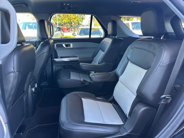 Certified 2022 Ford Explorer XLT w/ Equipment Group 202A image 14