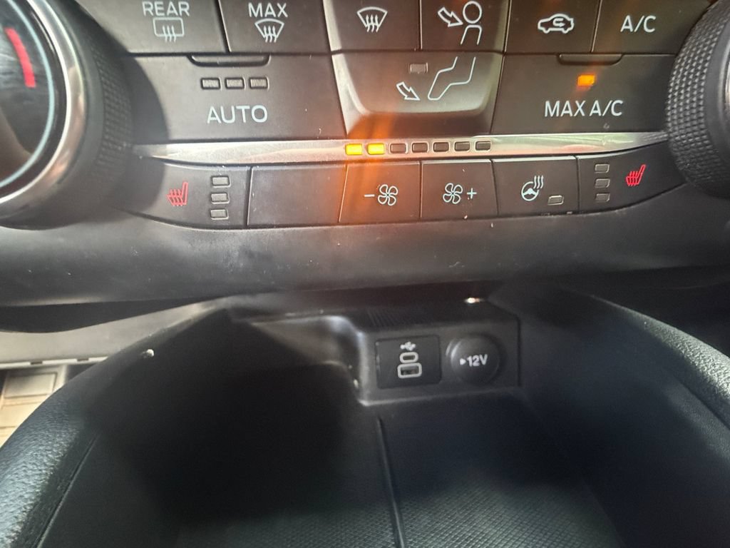 Certified 2025 Ford Escape ST-Line Select AWD/4WD image 19