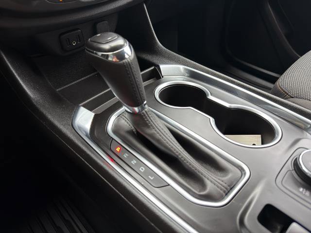 Used 2020 Chevrolet Traverse LT image 28