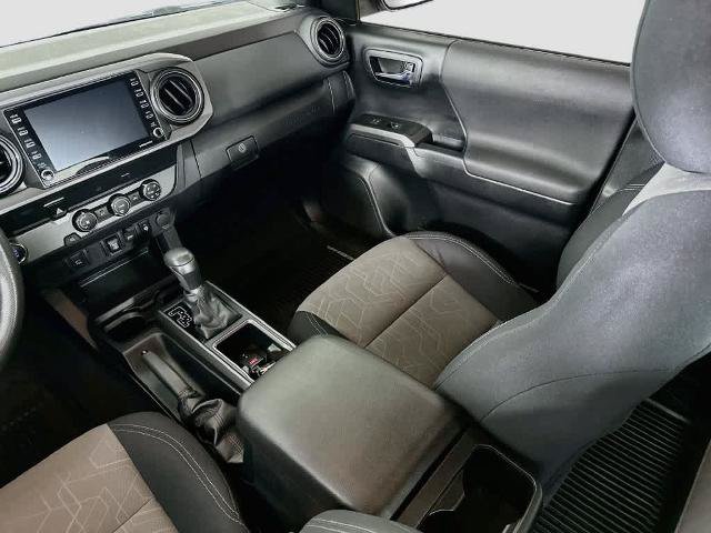 Used 2020 Toyota Tacoma TRD Sport RWD image 5
