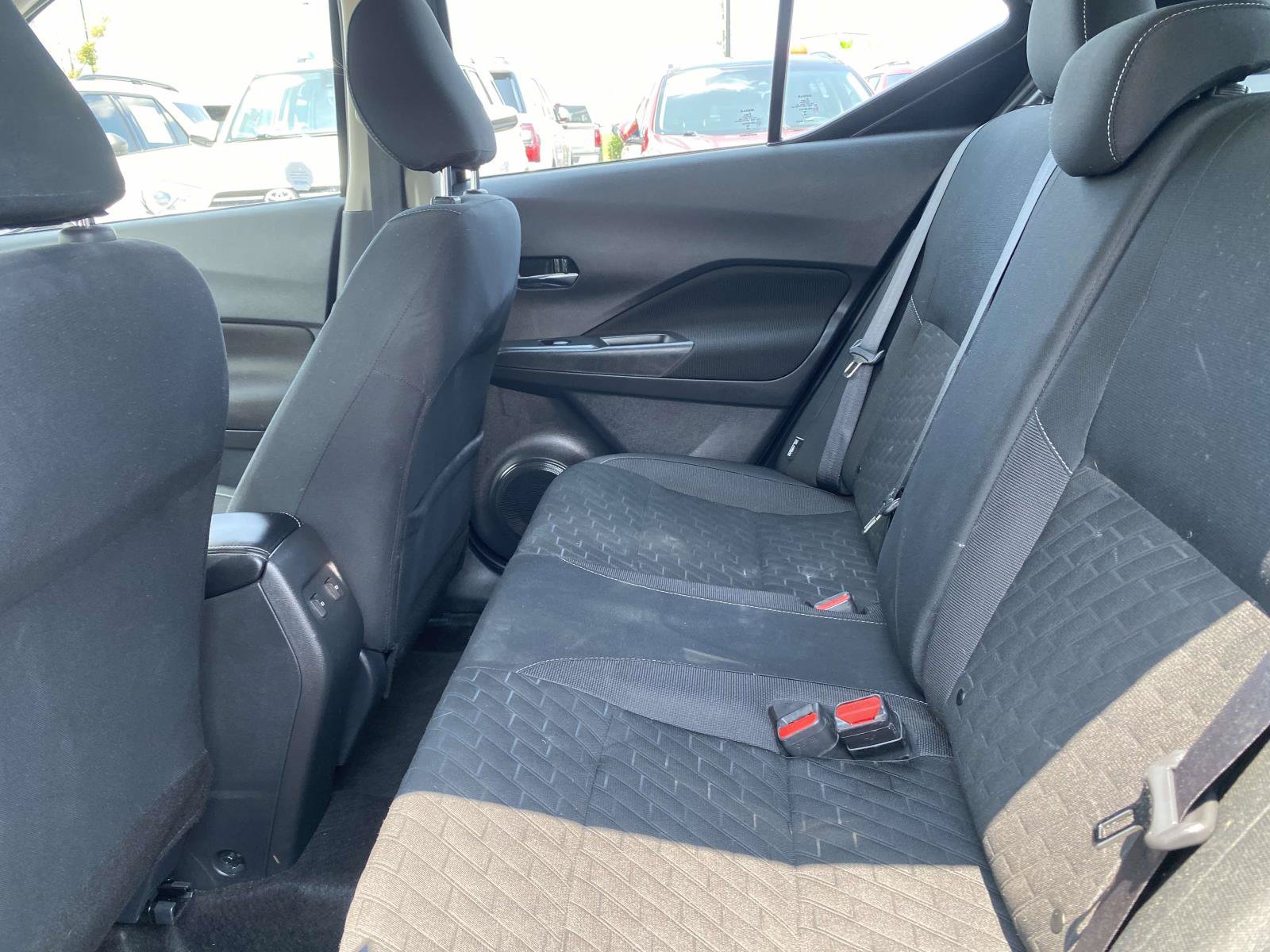 Used 2024 Nissan Kicks SV FWD image 11