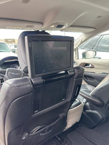 Used 2017 Chrysler Pacifica Touring-L Plus w/ Advanced Safetytec Group image 10